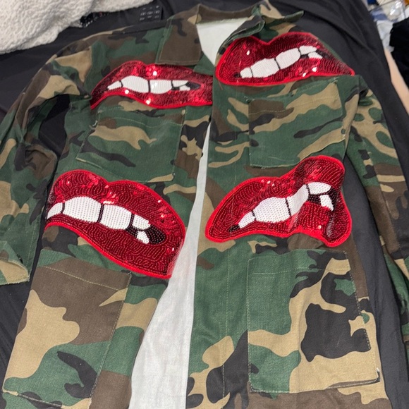 Army jacket - Picture 1 of 2